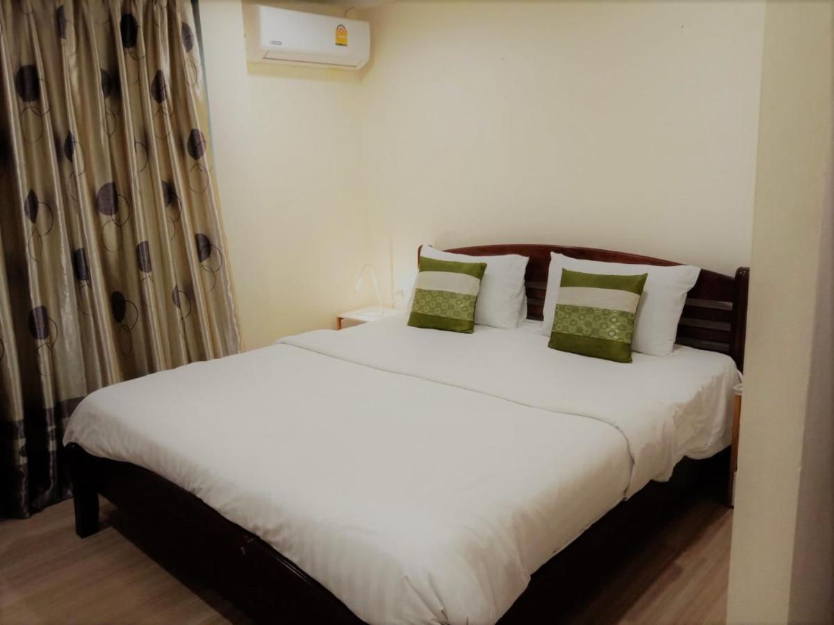 V Check Inn Sukhumvit 22 방콕 외부 사진