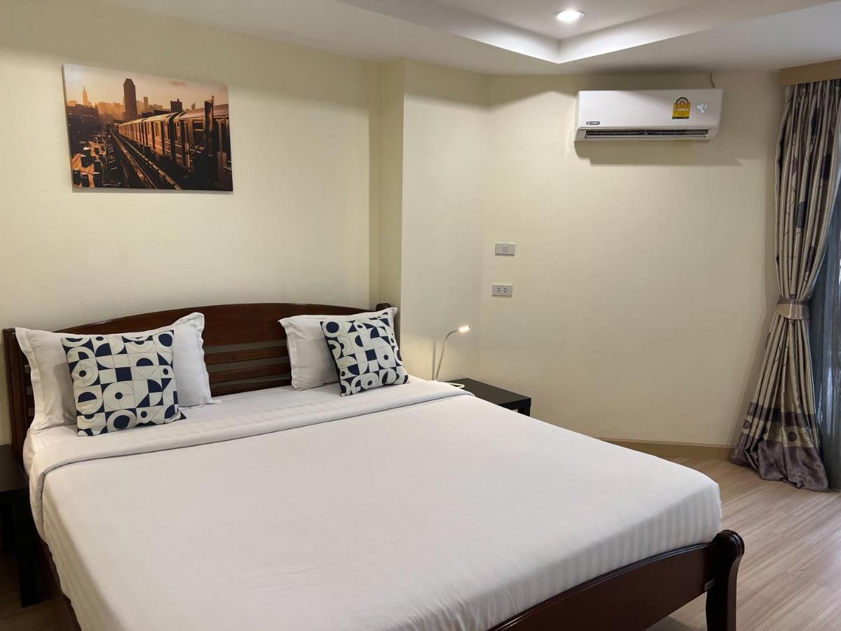V Check Inn Sukhumvit 22 방콕 외부 사진