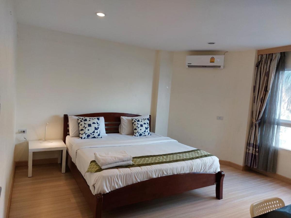 V Check Inn Sukhumvit 22 방콕 외부 사진