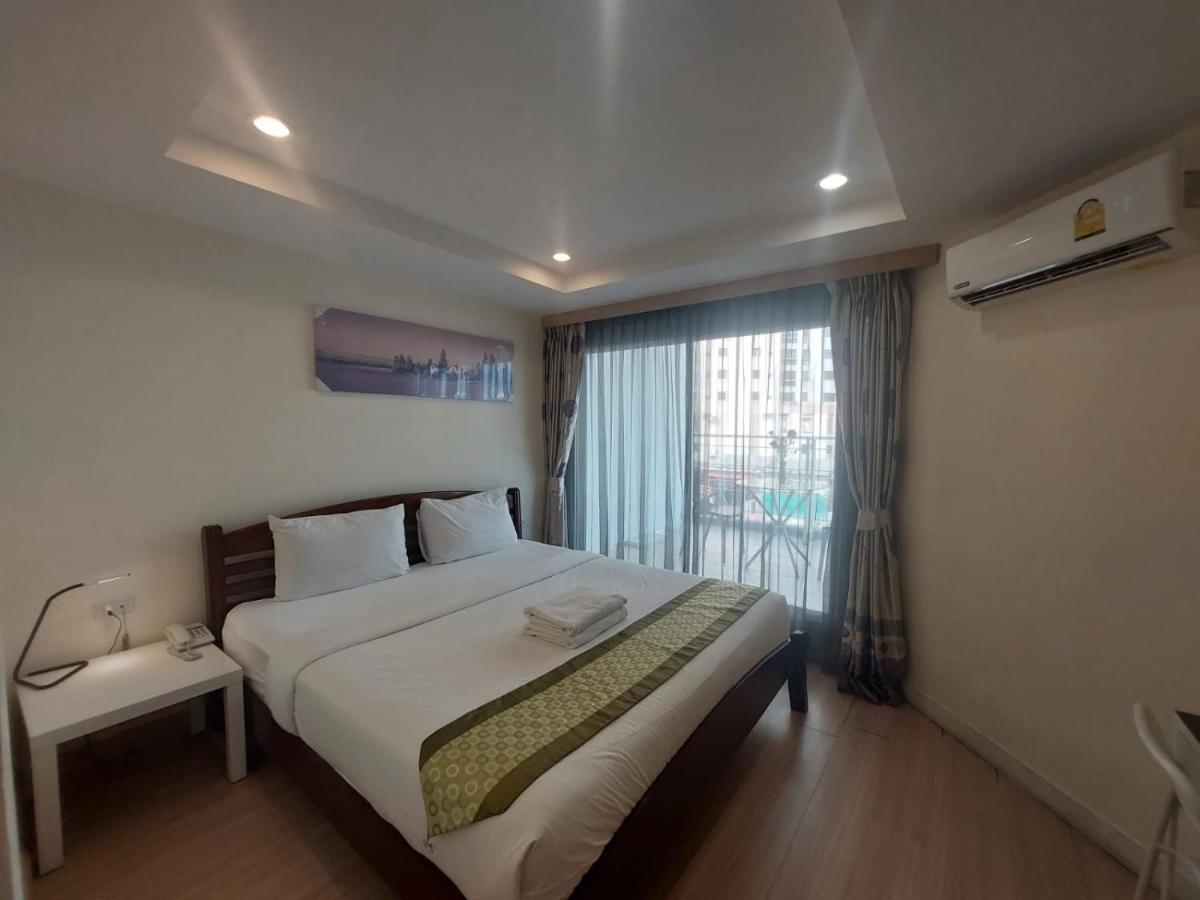 V Check Inn Sukhumvit 22 방콕 외부 사진