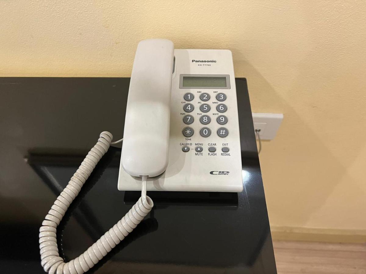 V Check Inn Sukhumvit 22 방콕 외부 사진