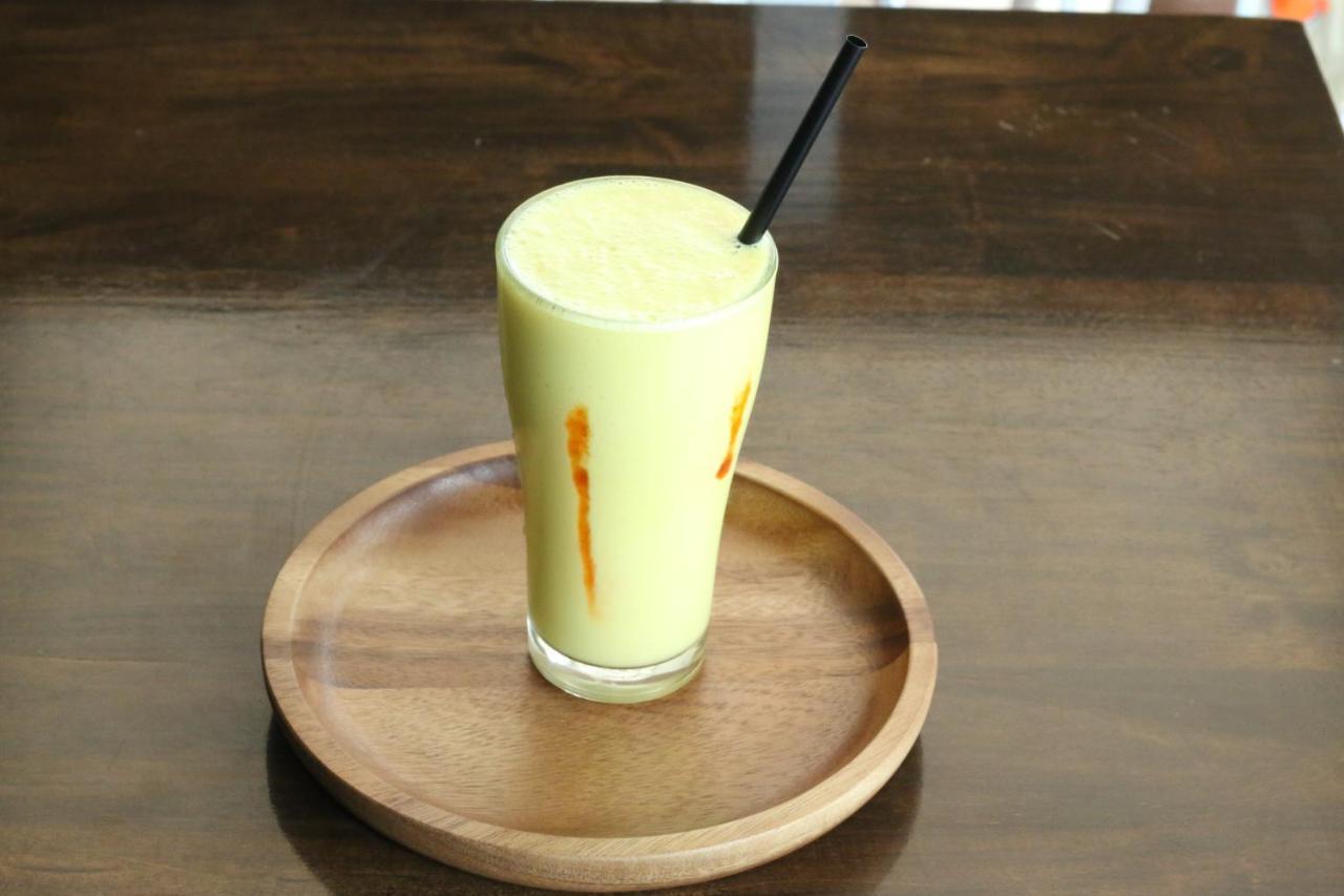 V Check Inn Sukhumvit 22 방콕 외부 사진